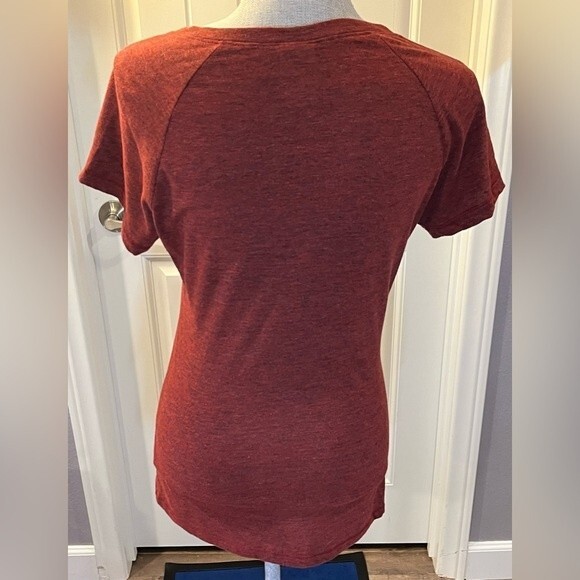 Women’s Angel’s Baseball V-Neck T-shirt Red Los Angeles Anaheim EUC MLB Large - Picture 3 of 9